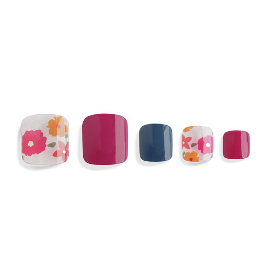 "ネイル　ジェルネイルシール　ジェルネイル　セルフネイル
フットネイル　ペディキュア　サマーネイル　夏　水に強い　立体感　デザインネイル
ピンク　ネイビー　花模様　花柄　華やか　甘い　カジュアル"