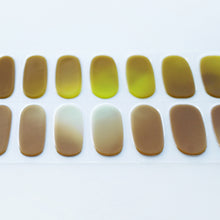 画像をギャラリービューアに読み込む, ネイル　ジェルネイルシール　ジェルネイル　セルフネイル
温度　色変　シンプル　遊び心　魔法
カジュアルコーデ　ポップ　個性的　ブラウン　チョコミント　ピスタチオ
