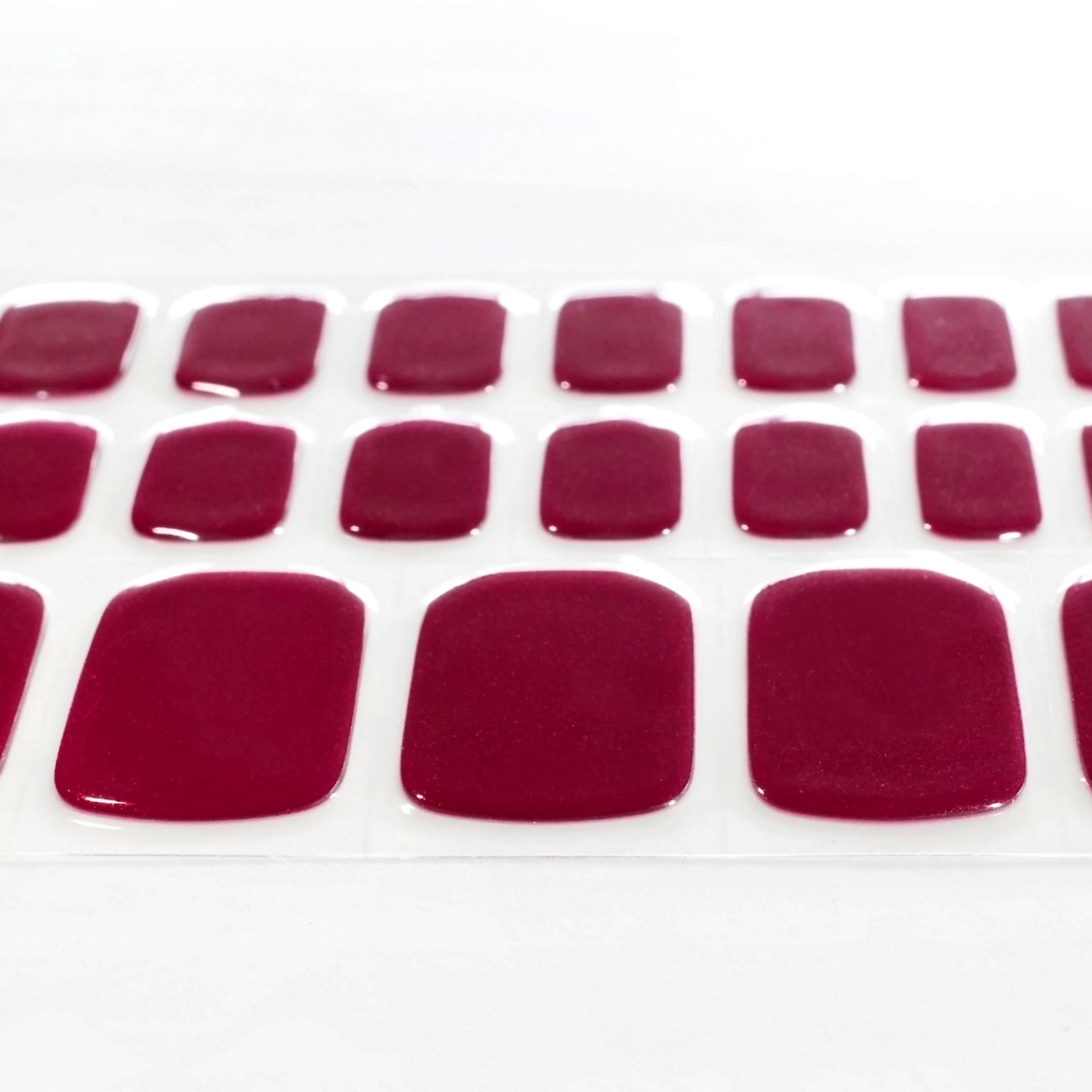 "ネイル　ジェルネイルシール　ジェルネイル　セルフネイル
フットネイル　ペディキュア　サマーネイル　夏　水に強い　立体感　デザインネイル
ワインレッド　透け感　色気　落ち着き　アクセント"