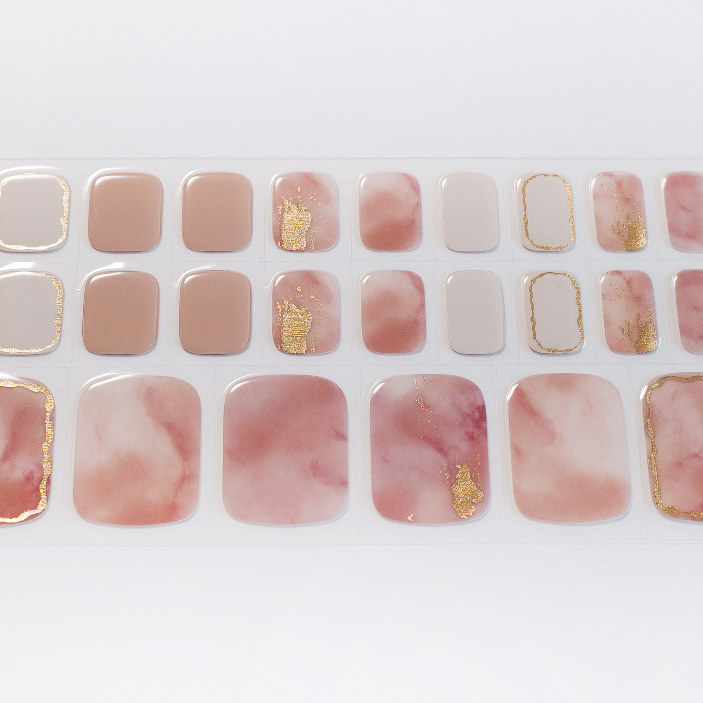 "ネイル　ジェルネイルシール　ジェルネイル　セルフネイル
フットネイル　ペディキュア　サマーネイル　夏　水に強い　立体感　デザインネイル
ローズピンク　ベージュ　金　ゴールド　ニュアンス　マーブル模様"