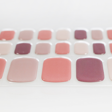 画像をギャラリービューアに読み込む, &quot;ネイル　ジェルネイルシール　ジェルネイル　セルフネイル
フットネイル　ペディキュア　サマーネイル　夏　水に強い　立体感　デザインネイル
ベージュ　くすみ　ローズ　ニュアンス　ヌードカラー　血色感&quot;

