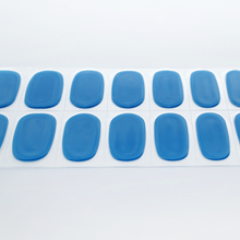 画像をギャラリービューアに読み込む, ネイル　ジェルネイルシール　ジェルネイル　セルフネイル
シンプル　ワンカラーネイル　存在感　推し色　ラッキーカラー　アレンジ
知的　落ち着き　青　ブルー　穏やか　集中カラー
