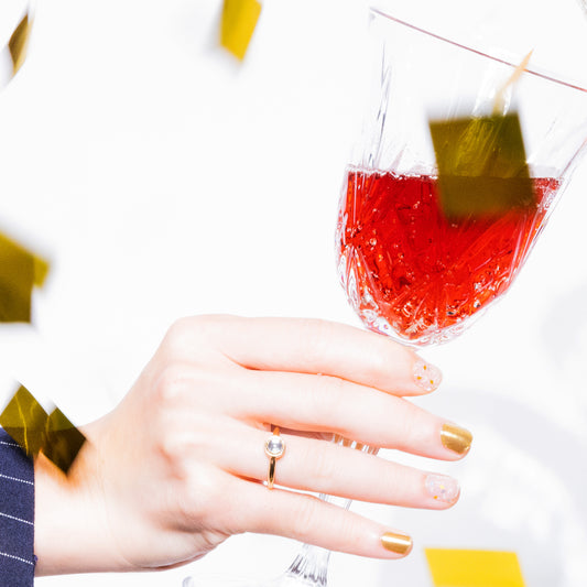 ネイル　ジェルネイルシール　ジェルネイル　セルフネイル
パーティーネイル　ミラーネイル　グリッター　ラメ
主役級　金　ゴールド　アクセント