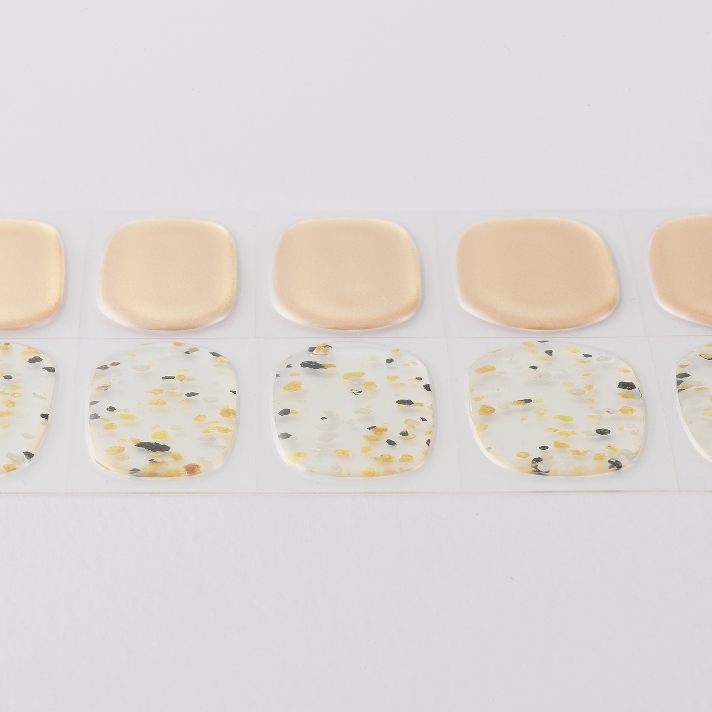 ネイル　ジェルネイルシール　ジェルネイル　セルフネイル
パーティーネイル　ミラーネイル　グリッター　ラメ
ゴージャス　洗練　シャンパン　ゴールド　金